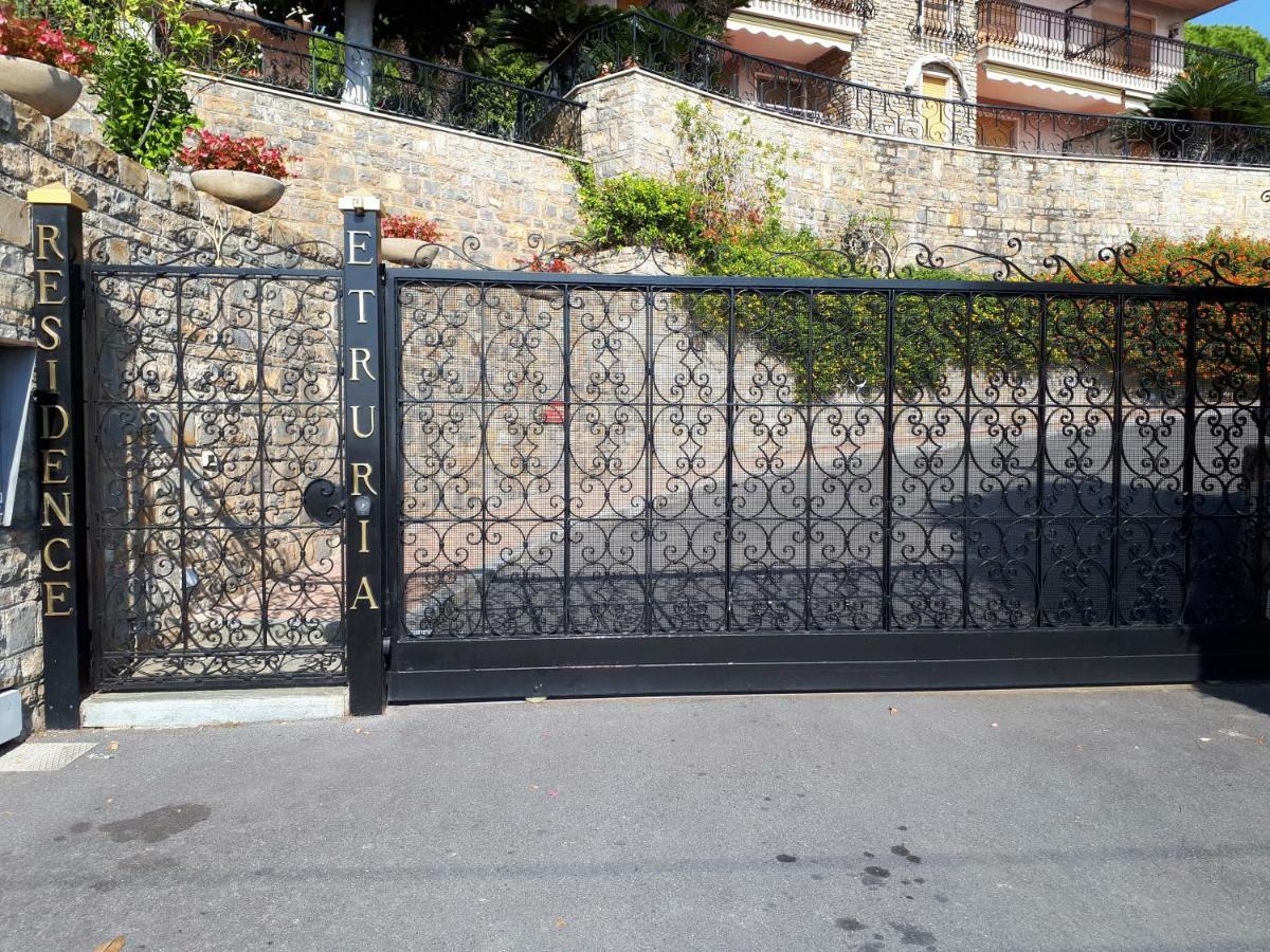 Rifugio Societa Semplice Lägenhet Ospedaletti Exteriör bild